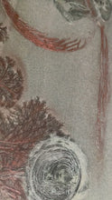 Carica e avvia il video nel visualizzatore di galleria, Drôle de dame au miroir