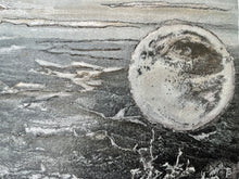 Carica l'immagine nel visualizzatore di Gallery, In the Moon